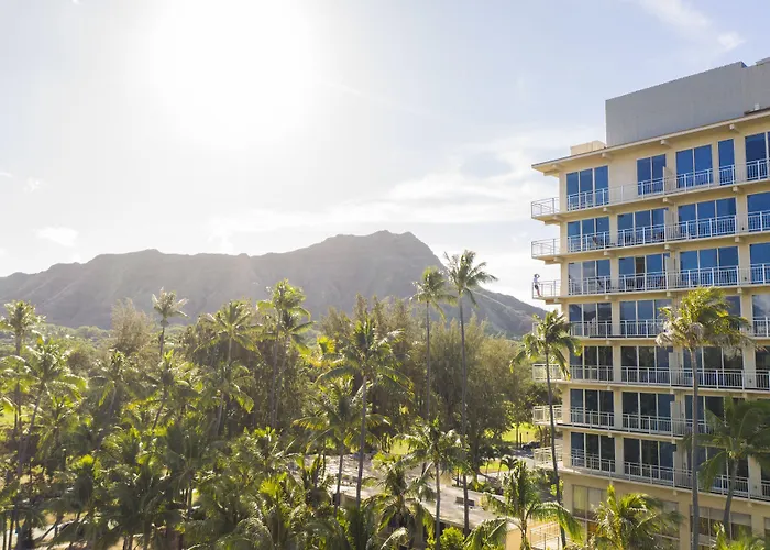 Kaimana Beach Hotel